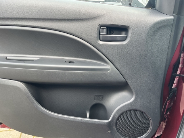 Space Star Select 1,2 l MIVEC MT KLIMA SERVO ZV BT