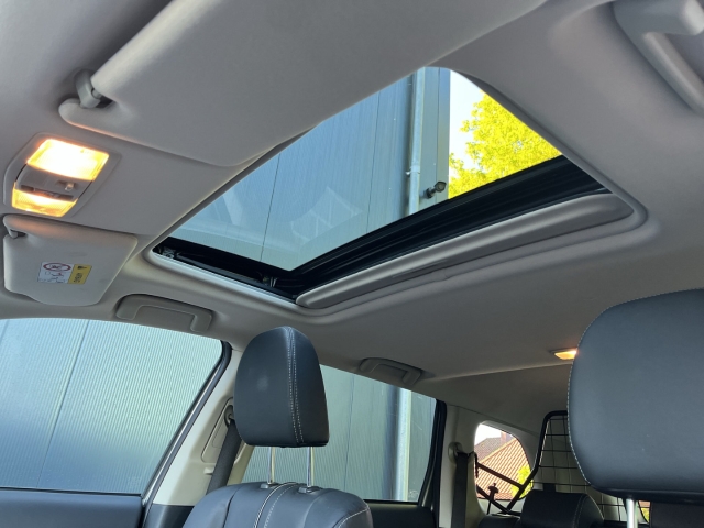 Outlander PHEV 4WD TOP LED ACC NAVI KLIMA GD PDC