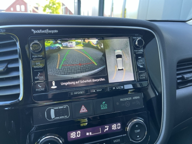 Outlander PHEV 4WD TOP LED ACC NAVI KLIMA GD PDC