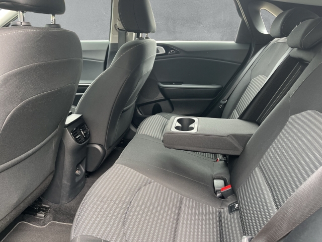 Cee'd 1.5T DCT7 VISION KOMFORT NAVI ACC Klima SHZ PDC