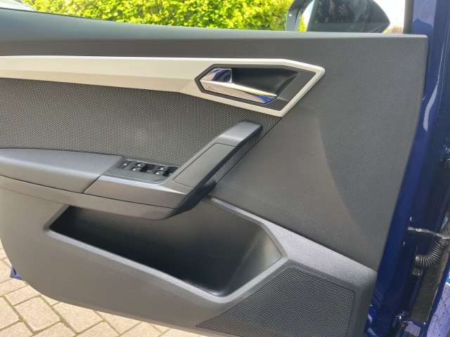 Arona XCELLENCE 1.0 TSI FULL-LINK LED TEMPOMAT KLIMA NAVI