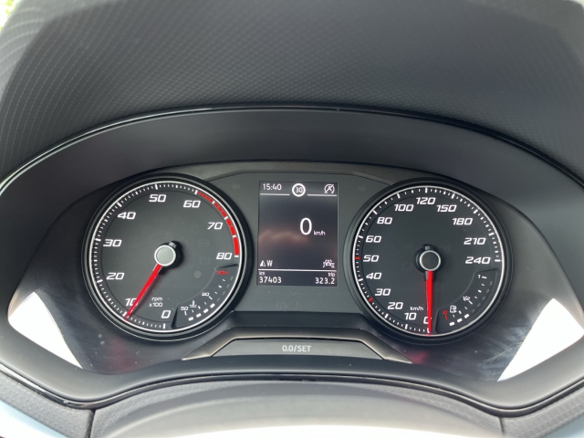 Arona Style 1.0 TSI FULL-LINK NAVI LED ACC KLIMA PDC SHZ
