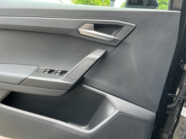 Arona Style 1.0 TSI FULL-LINK NAVI LED ACC KLIMA PDC SHZ