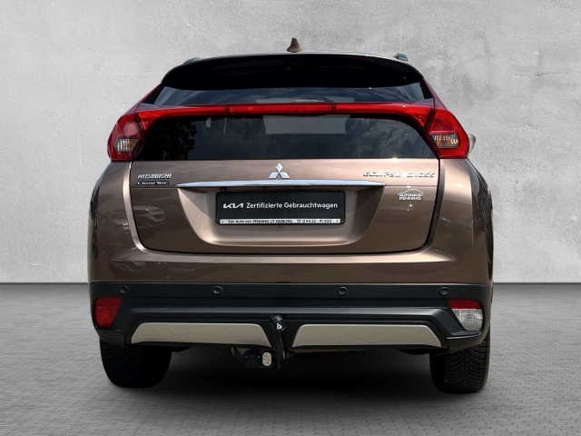 Eclipse Cross Intro Edition 1.5 T HUD LED ACC BT KLIMA