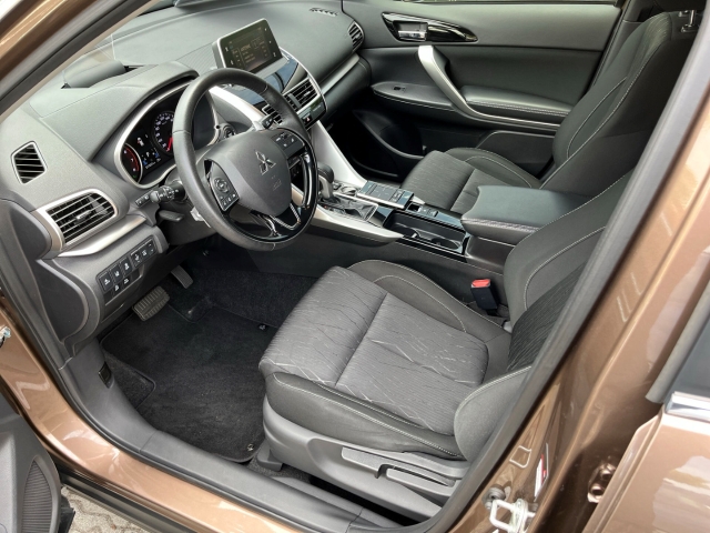 Eclipse Cross Intro Edition 1.5 T HUD LED ACC BT KLIMA