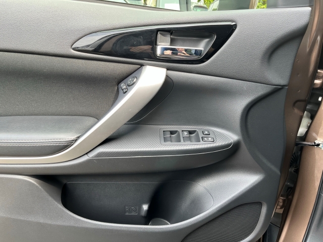Eclipse Cross Intro Edition 1.5 T HUD LED ACC BT KLIMA