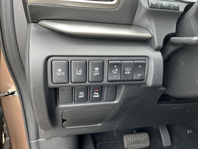 Eclipse Cross Intro Edition 1.5 T HUD LED ACC BT KLIMA