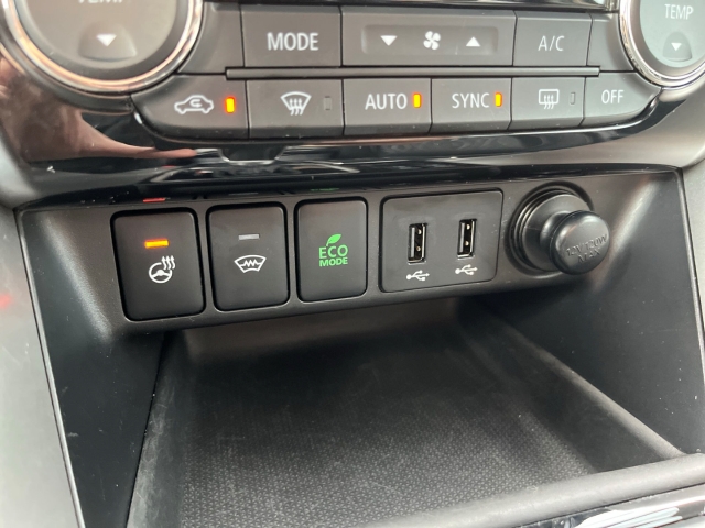 Eclipse Cross Intro Edition 1.5 T HUD LED ACC BT KLIMA