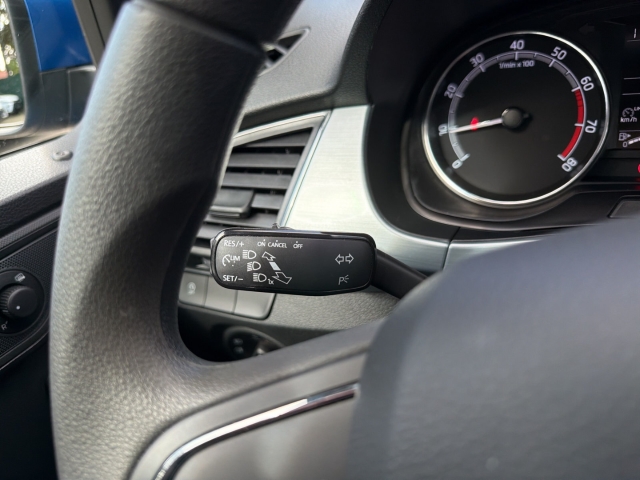 Fabia Drive 1.0 MPI Lichtsensor Klima PDC Servo SHZ