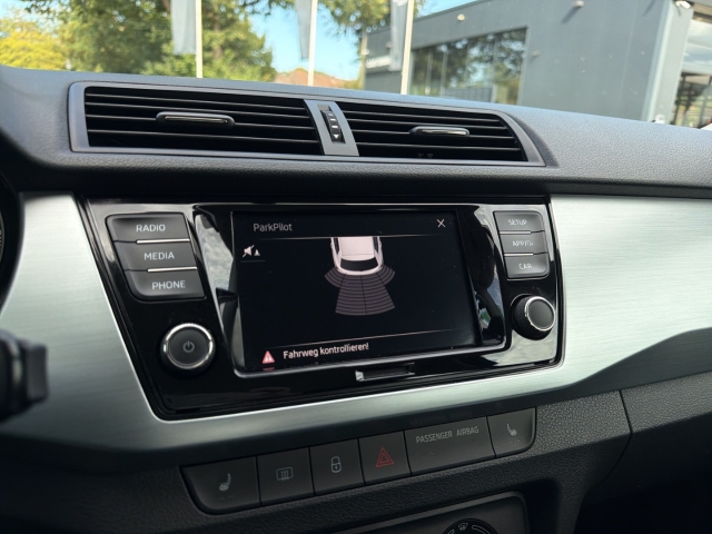 Fabia Drive 1.0 MPI Lichtsensor Klima PDC Servo SHZ