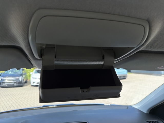 Fabia Drive 1.0 MPI Lichtsensor Klima PDC Servo SHZ
