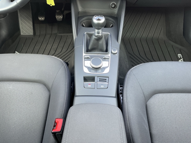 A3 Sportback 30 TFSI Basis Navi Bi-Xenon Klima SD SHZ