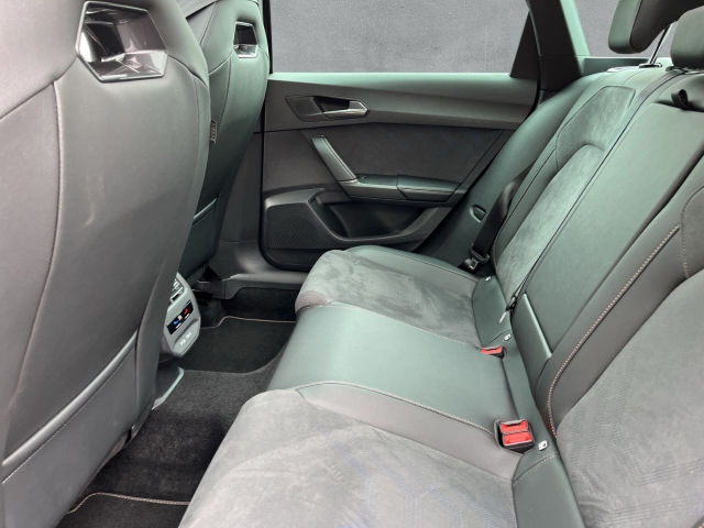 Leon ST 1.5 eTSI Sennheiser FULL-LINK ACC KLIMA NAVI PANO