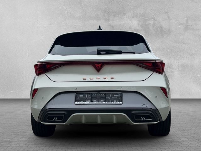 Leon 1.5 eTSI DSG Sennheiser DCC Matrix LED ACC KAMERA PDC