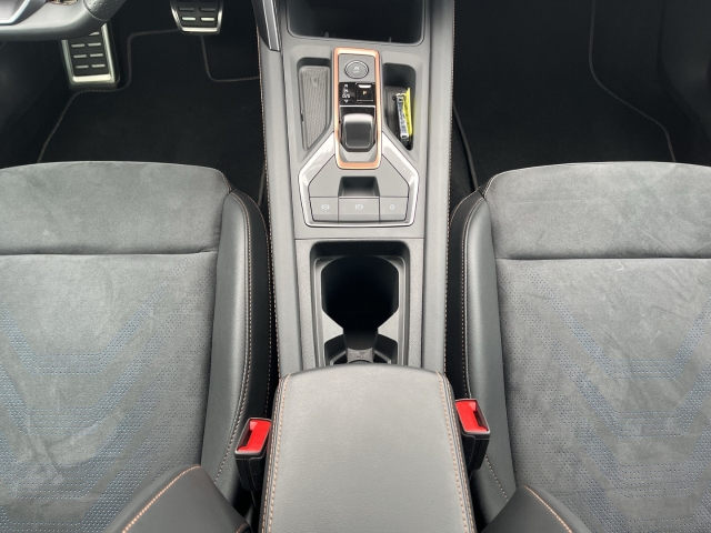 Leon 1.5 eTSI DSG Sennheiser DCC Matrix LED ACC KAMERA PDC