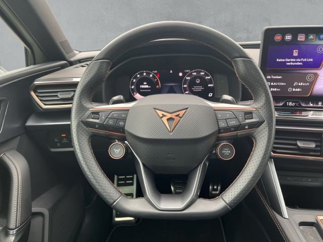 Leon 1.5 eTSI DSG Sennheiser DCC Matrix LED ACC KAMERA PDC