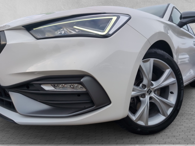 Leon ST FR 2.0 TDI DSG LED ACC FULL LINK KAMERA