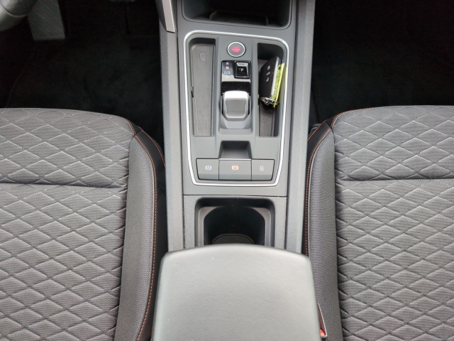 Leon ST FR 2.0 TDI DSG LED ACC FULL LINK KAMERA