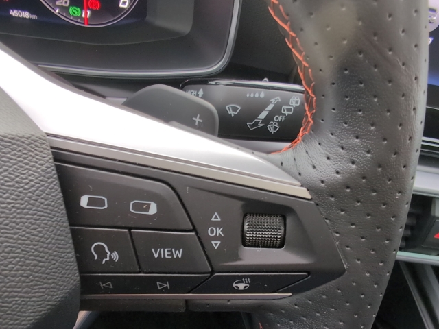 Leon ST FR 2.0 TDI DSG LED ACC FULL LINK KAMERA