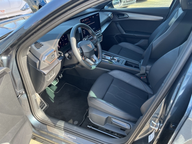 Formentor 1.5 eTSI FULL-LINK KAMERA FRONT ASSIST BLUETOOTH