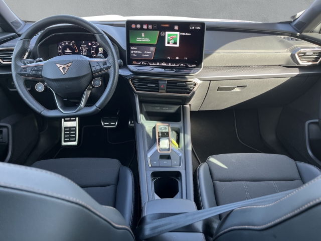 Formentor 1.5 eTSI FULL-LINK KAMERA FRONT ASSIST BLUETOOTH