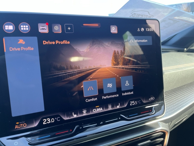 Formentor 1.5 eTSI FULL-LINK KAMERA FRONT ASSIST BLUETOOTH