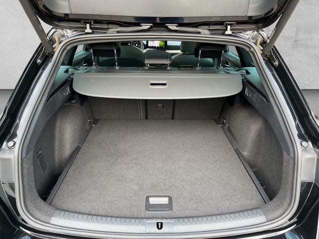 Leon ST Xcellence 2.0 TDI DSG FULL-LINK BEATS BT KLIMA NAVI