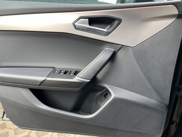 Leon ST Xcellence 2.0 TDI DSG FULL-LINK BEATS BT KLIMA NAVI