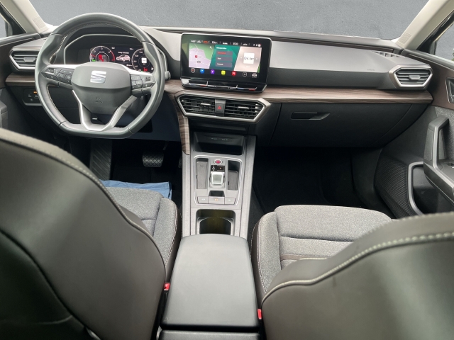 Leon Xcellence 1.4 e-HYBRID LED ACC KLIMA NAV PDC SHZ