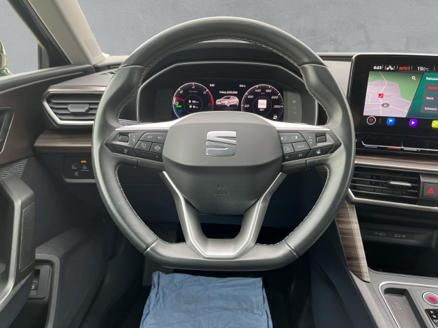 Leon Xcellence 1.4 e-HYBRID LED ACC KLIMA NAV PDC SHZ