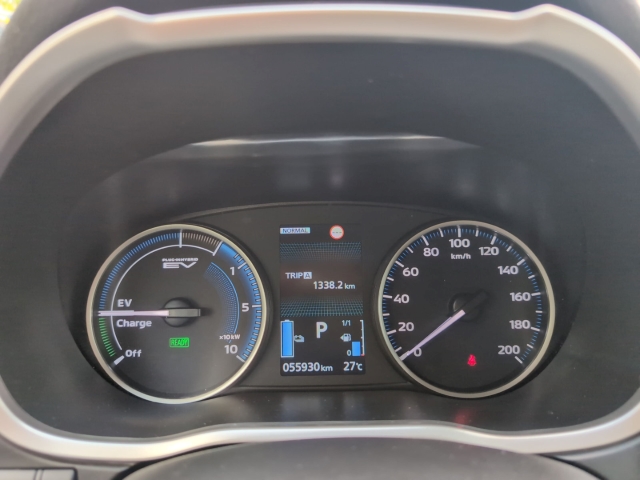 Eclipse Cross 2.4 Plug-in Hybrid 4WD Plus KAMERA NAVI LED GRA