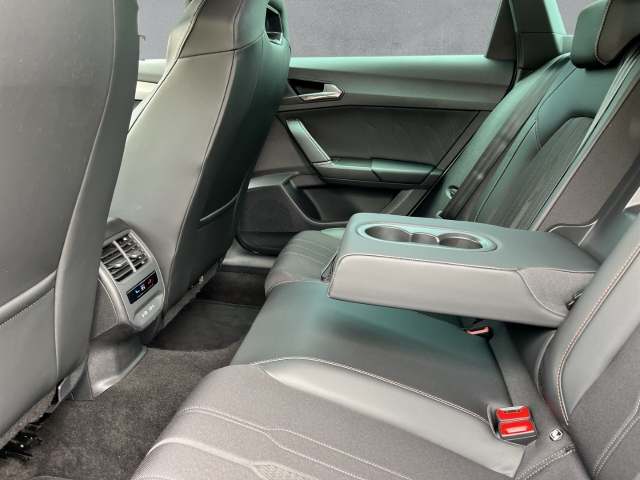Leon ST VZ e-Hybrid FULL-LINK ACC Klima PDC Navi LED BT DAB