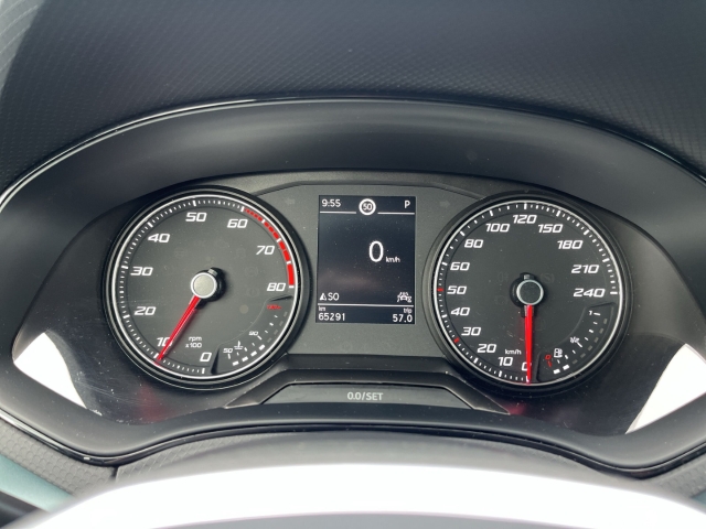 Arona Xperience 1.0 TSI DSG PDC KAMERA FULL-LINK