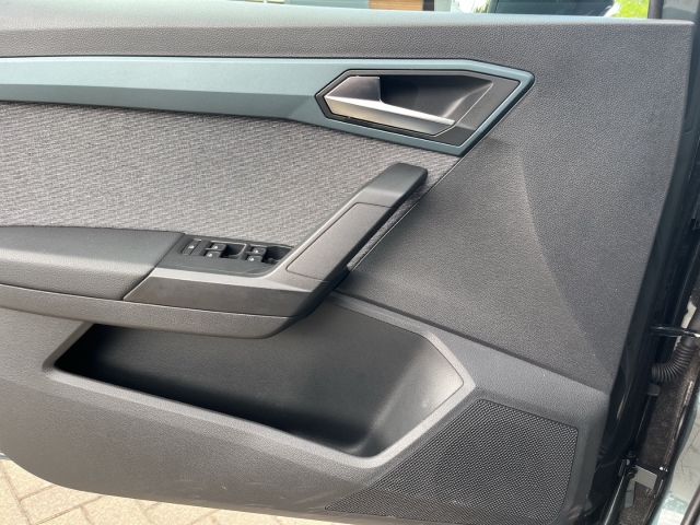 Arona Xperience 1.0 TSI DSG PDC KAMERA FULL-LINK