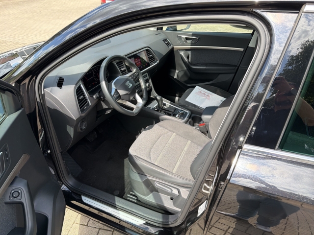 Ateca Xperience 1.5 TSI StandHZG AHK-klappbar BT Navi BT
