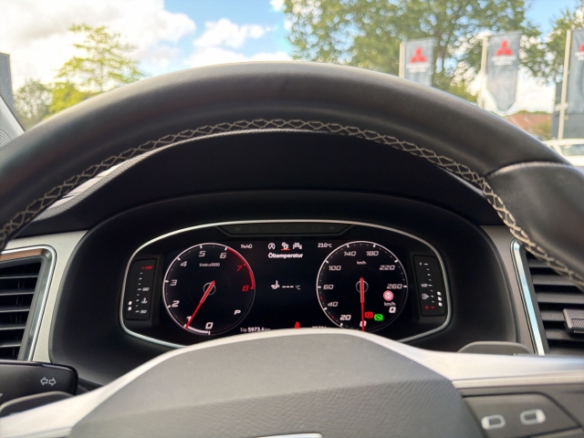 Ateca Xperience 1.5 TSI StandHZG AHK-klappbar BT Navi BT