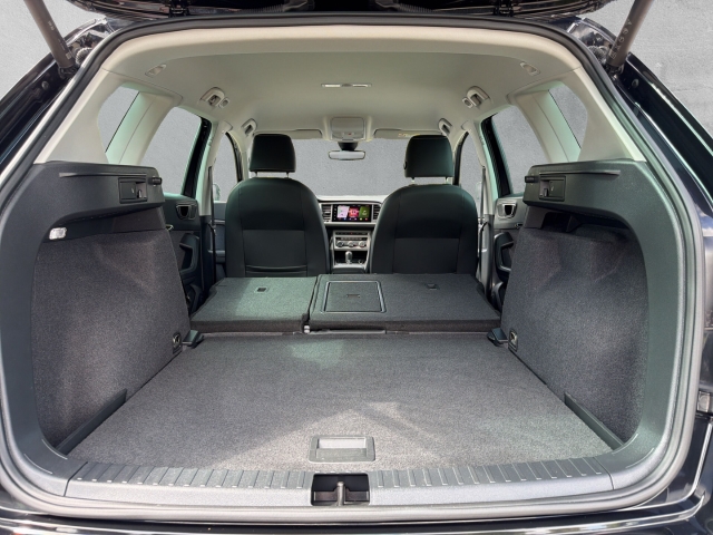 Ateca Xperience 1.5 TSI StandHZG AHK-klappbar BT Navi BT