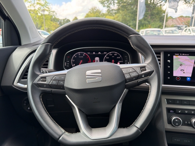 Ateca Xperience 1.5 TSI StandHZG AHK-klappbar BT Navi BT