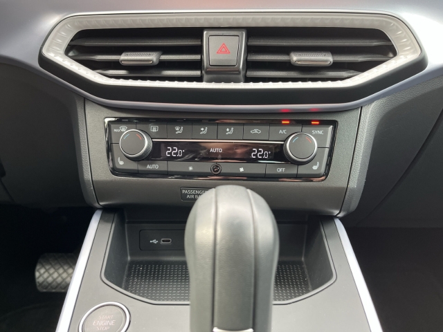 Arona FR 1.0 TSI DSG Full-LINK ACC LED BT KLIMA SHZ PDC