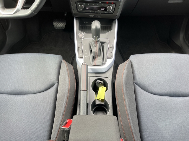 Arona FR 1.0 TSI DSG Full-LINK ACC LED BT KLIMA SHZ PDC