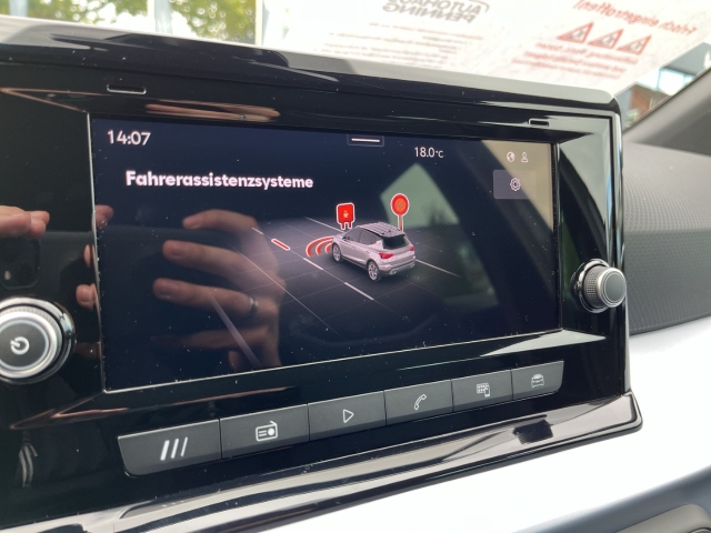 Arona FR 1.0 TSI DSG Full-LINK ACC LED BT KLIMA SHZ PDC