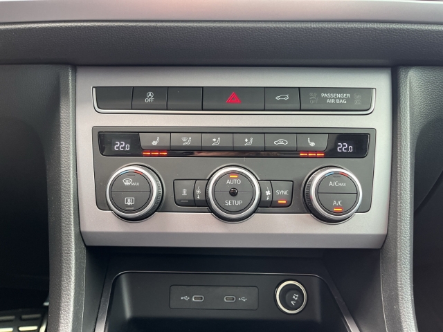 Ateca FR 1.5 TSI DSG AHK Navi LED Full-Link Klima BT ACC