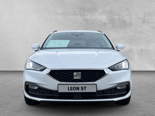 Leon ST 2.0 TDI DSG / UPE: 47.555,-  / Road Edition AHK ACC LED