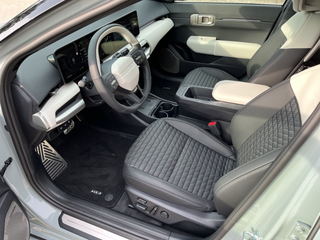 EV4 FASTBACK 81.4 kWh / UPE: 56.210,- / GT-LINE DWP COM CON