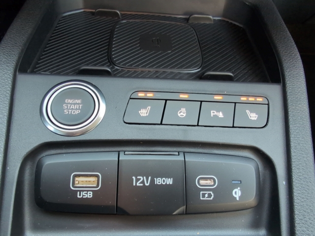 Stonic PE 1.0 T-GDI DCT / UPE: 32.770,-  / GT-LINE LED ACC