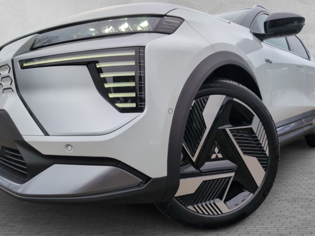 Eclipse Cross / UPE: 60.530,-  / LUXURY-PAK. 87 kWh