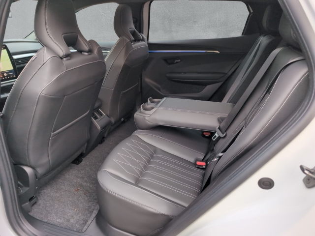 Eclipse Cross / UPE: 60.530,-  / LUXURY-PAK. 87 kWh