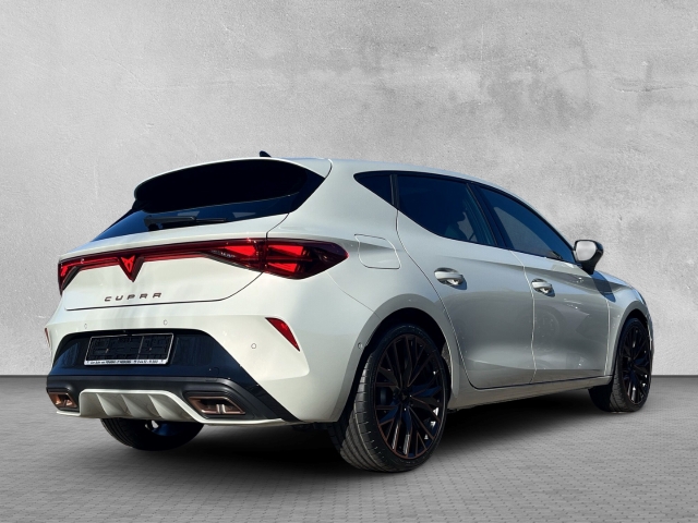 Leon VZ 1.5 PHEV / UPE: 57.260,-  / Matrix-LED Full-Link