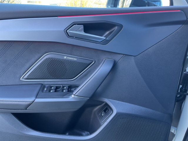 Leon VZ 1.5 PHEV / UPE: 57.260,-  / Matrix-LED Full-Link