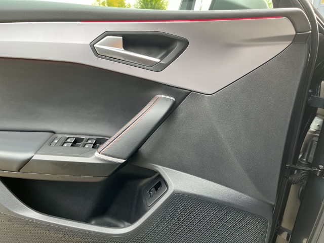 Leon Sportstourer FR 2.0 TDI PANO FULL LINK NAVI MEMORY ACC